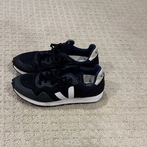 Veja Black and White Casual Sneakers